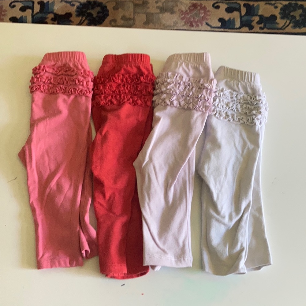 Old navy ruffle butt bundle (size 6-12 months)